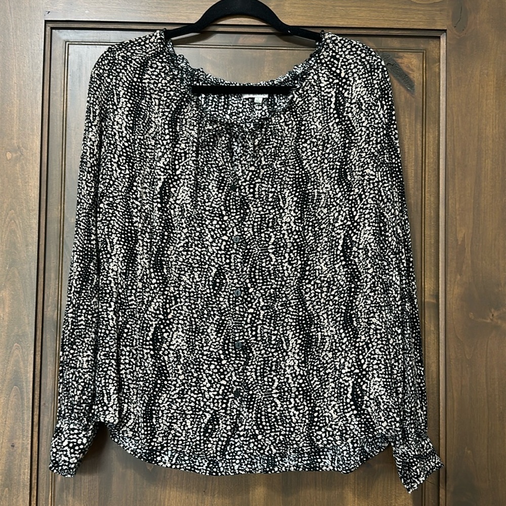 Women’s Z- supply shirt black/ beige size small